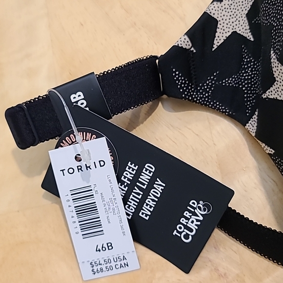 Torrid Wire-Free Lightly Lined Stars Print  Bra - Picture 7 of 16